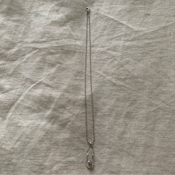 Necklace flip flops 🩴 - Picture 3 of 4